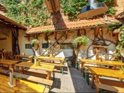照片: Schreinerei Pfeiffer, Gastwirtschaft mit Garten