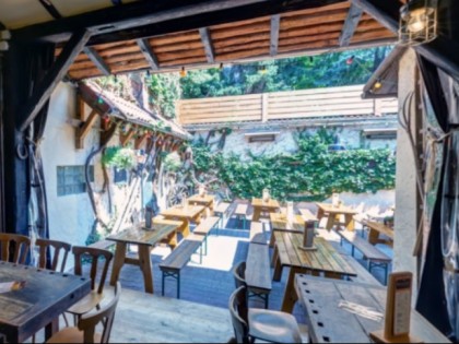 照片: Schreinerei Pfeiffer, Gastwirtschaft mit Garten